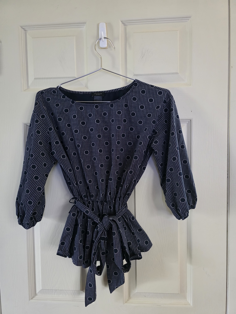Ann Taylor Navy and White Ring-Print Tie-Waist Blouse